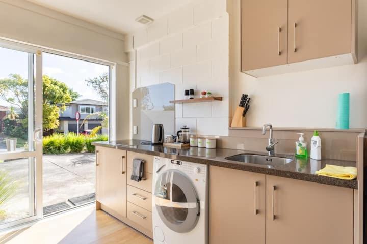Your Home In Cockle Bay Auckland Esterno foto